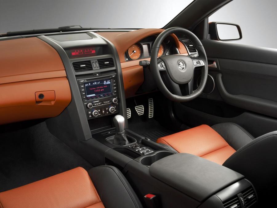  Holden Commodore SS V 2006 года  (фото 3 из 16)